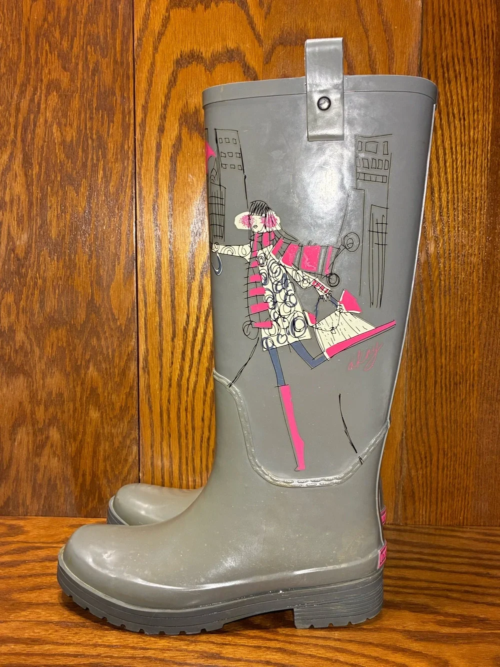 DKNY RAIN Graphic Gray Rubber Rain Boots Waterproof Pink Accent Women’s 8